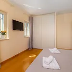 Solaris 4*