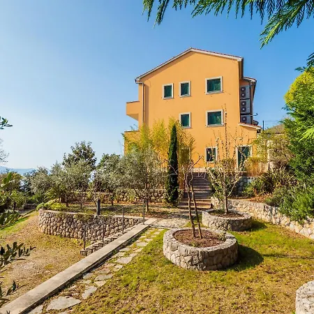 ゲストハウス Solaris Hoteli Mošćenička Draga