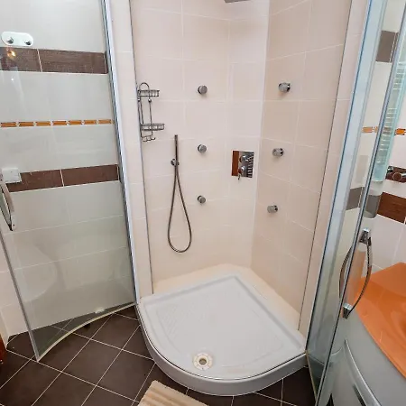 ゲストハウス Solaris Hoteli Mošćenička Draga