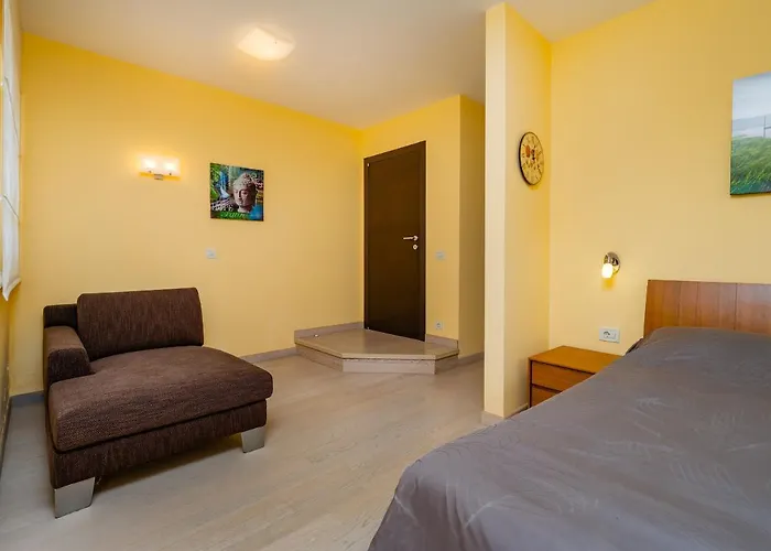Solaris 4*